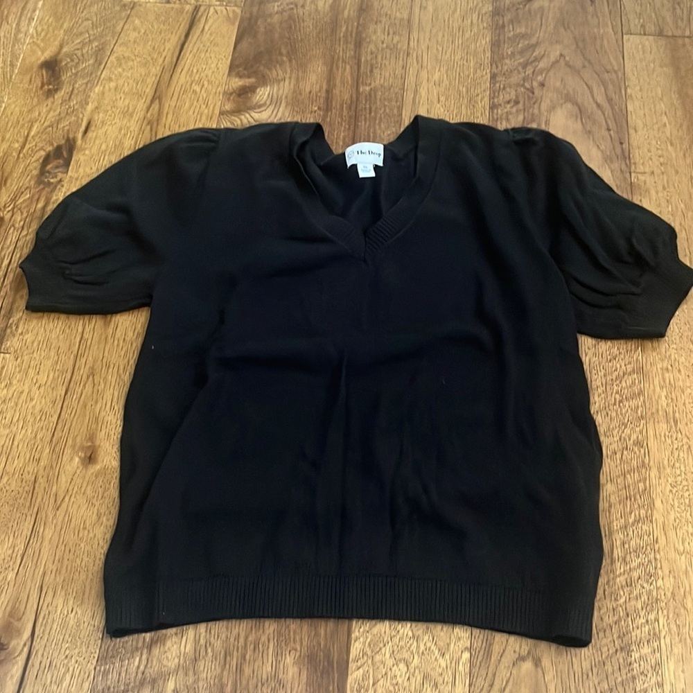 The Drop Woman’s Sweater Tee Size XS
